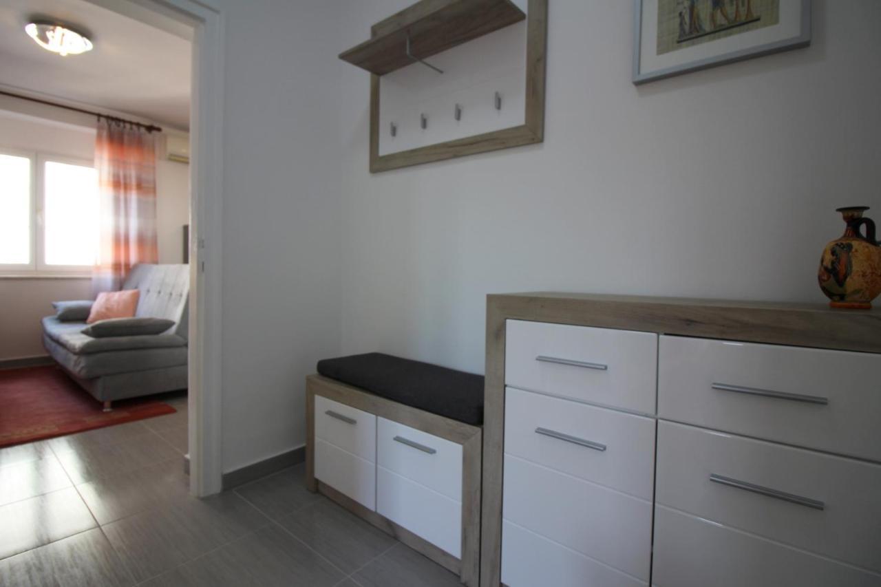 Apartment Agata In City Center بوريتش المظهر الخارجي الصورة